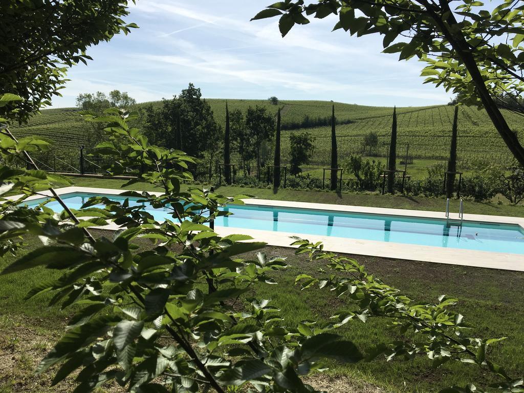 Agriturismo Relais "Il Bricco" Villa Nizza Monferrato Luaran gambar